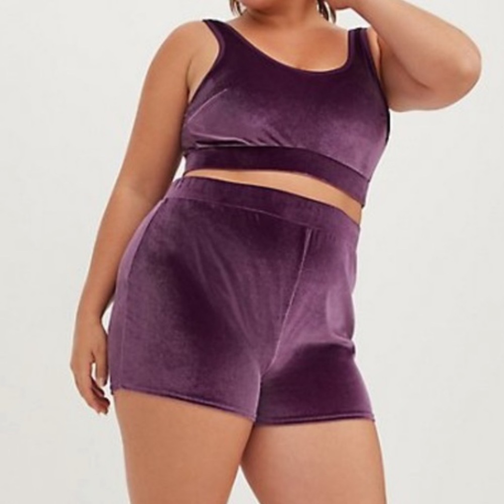 NWT TORRID VELOUR LOUNGE SET W/ CROPPED TANK,HIGH RISE SHORTS